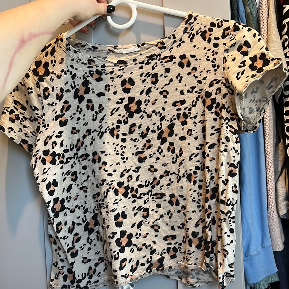 Promesa Distressed Cheetah Print Short Sleeve Top